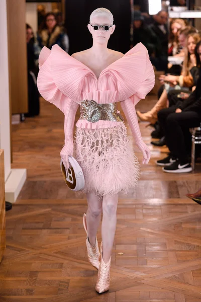 Look 32